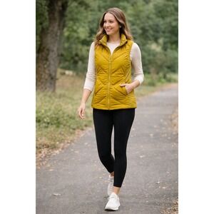 Athleta Inlet Down Puffer Vest Muted Mustard Yellow Stretch Panels Women's Sz L